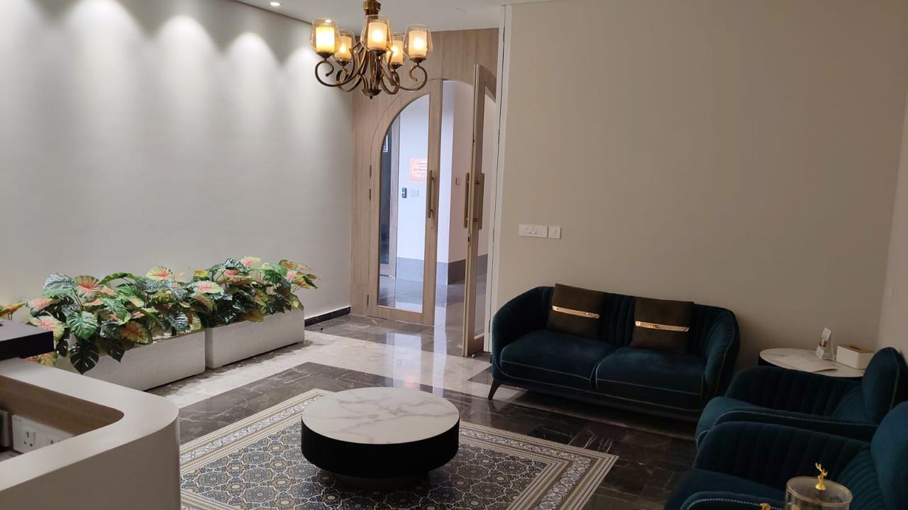 Hotel Emerald Exterior